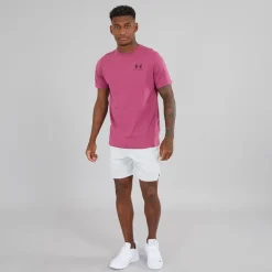 Herre UA Sportstyle Venstre Bryst Kortærmet T-shirt Fuchsia Dusk /​ Mørk Maroon Træning|T-Shirts Og Undertrøjer